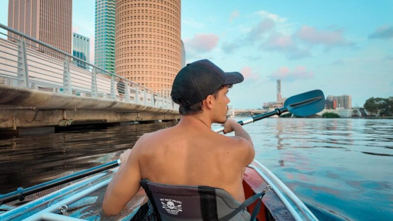 tampa-clear-glowing-kayak-nighttime-tour