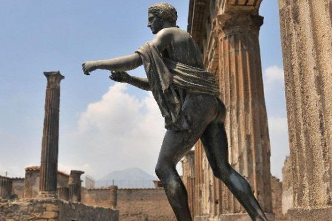 the-beauty-of-pompeii-with-a-private-expert-tour-guide-archaeologist