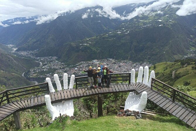the-hands-of-god-tours-the-highest-viewpoint-in-the-city