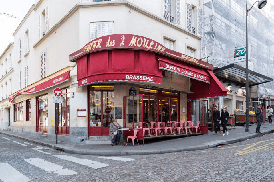 the-heart-of-paris-montmartre-and-historical-monuments