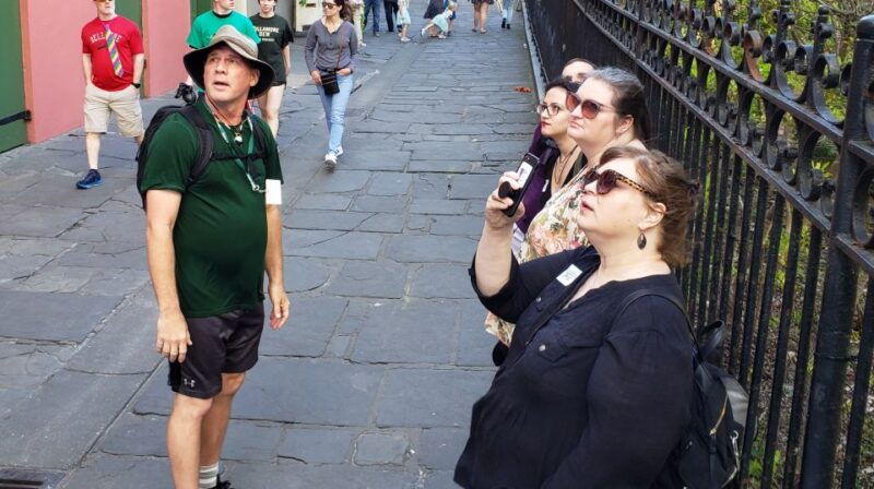 the-locals-guide-to-the-french-quarter-tour