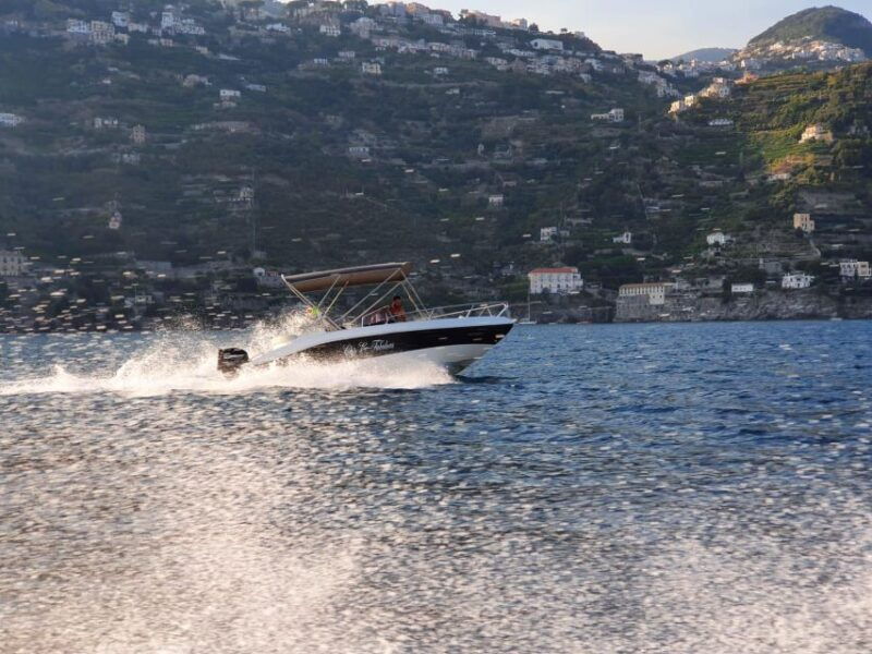 tour-capri-discover-the-island-of-vips-by-boat