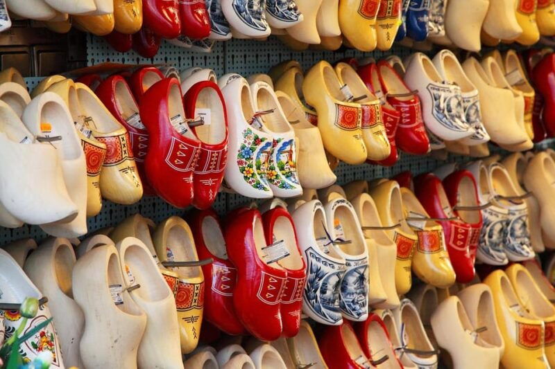 tour-to-windmills-cheese-clogs-and-volendam-from-amsterdam