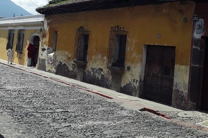 towards-antigua-guatemala-from-san-salvador