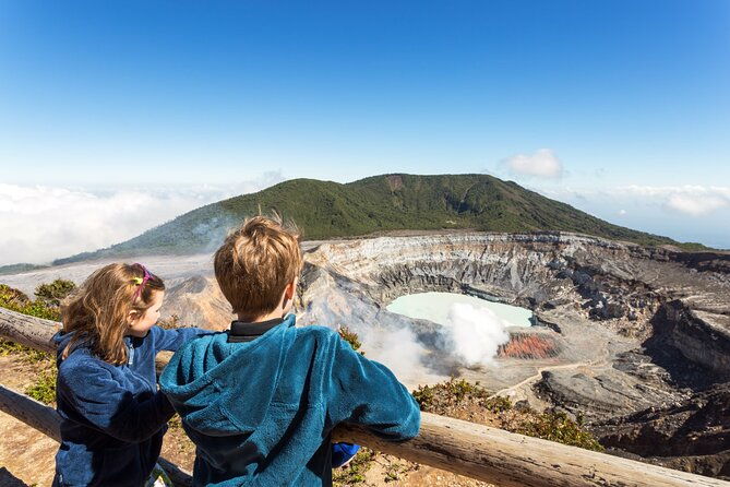traditional-coffee-tour-poas-volcano-from-san-jose