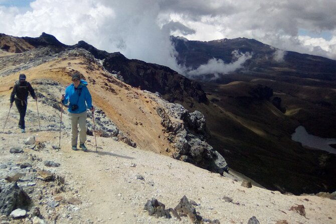 trekking-at-los-nevados-national-natural-park