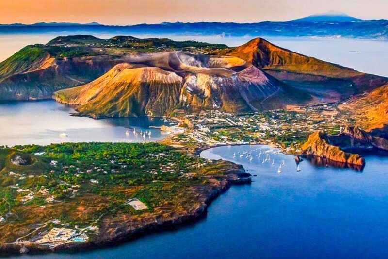 tropea-lipari-panarea-and-stromboli-boat-tour-by-night