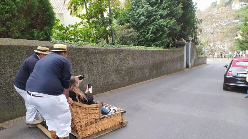 tuk-tuk-monte-toboggan-madeira-island