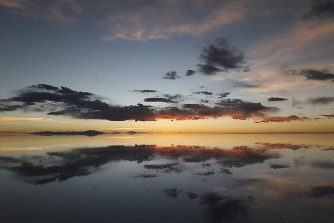 uyuni-salt-flat-fron-san-pedro-de-atacama-in-hostels