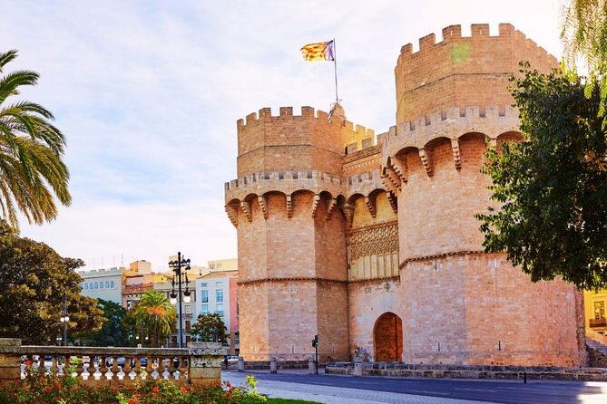 valencia-exploration-game-and-city-tour-on-your-phone