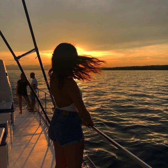 valencia-sunset-or-daytime-catamaran-cruise-with-drink