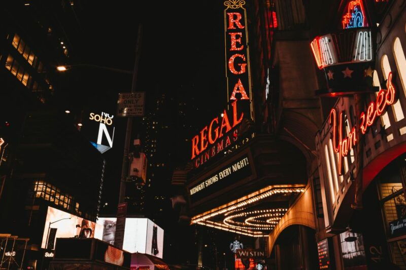 vegas-highlights-neon-lights-desert-audio-driving-tour
