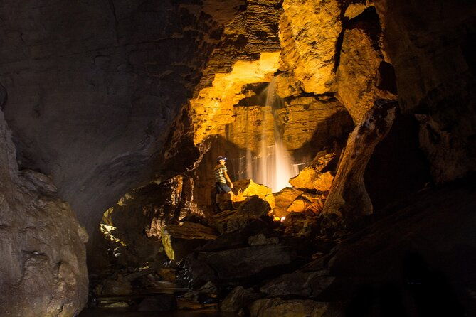 venado-caves-from-arenal