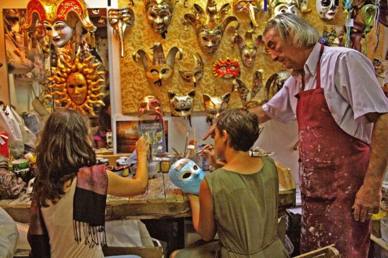 venice-carnival-mask-workshop