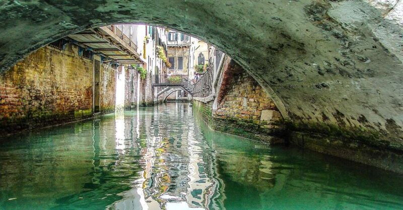 venice-gondola-ride-and-st-marks-basilica-tour