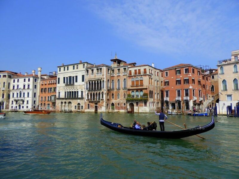 venice-gondola-ride-and-st-marks-basilica