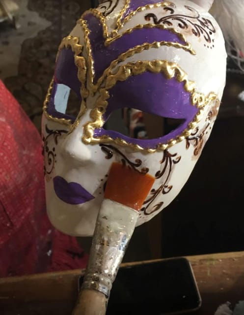 venice-traditional-mask-making-and-decorating-workshop