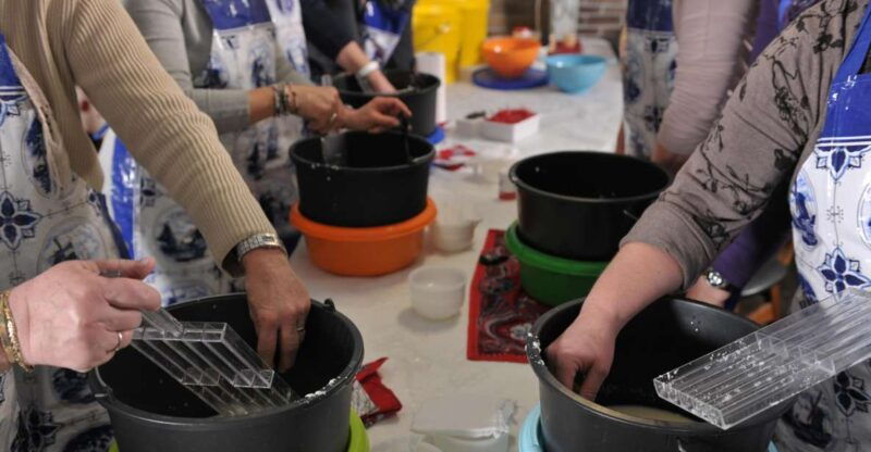 volendam-2-5-hour-cheesemaking-workshop-clog-making-tour