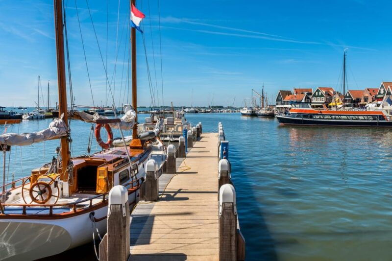 volendam-in-1-day-walking-tour-with-digital-guide