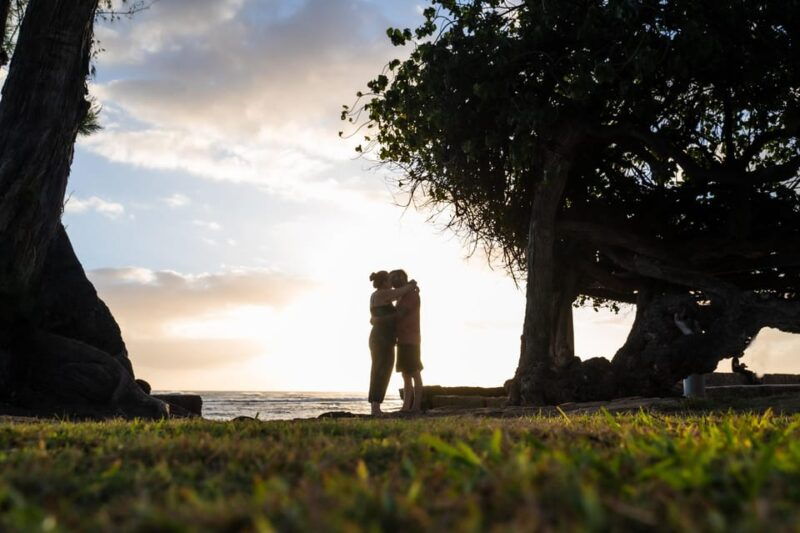 waikiki-beach-picnic-with-photography-and-performance