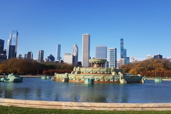 walking-and-getting-to-know-downtown-chicago