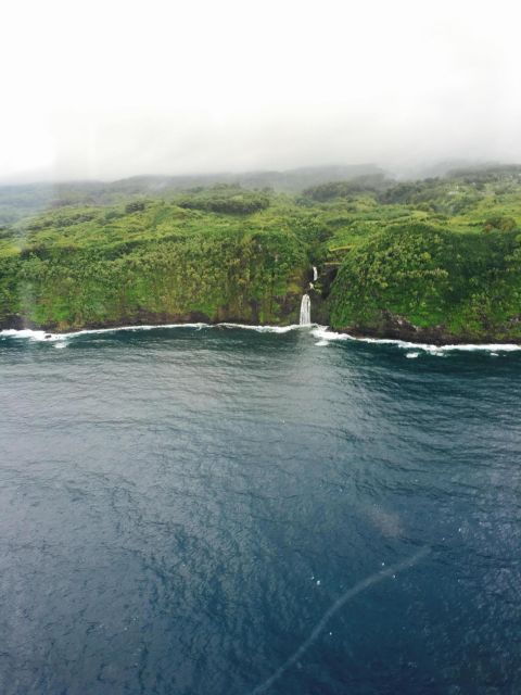 west-maui-and-molokai-special-45-minute-helicopter-tour-2