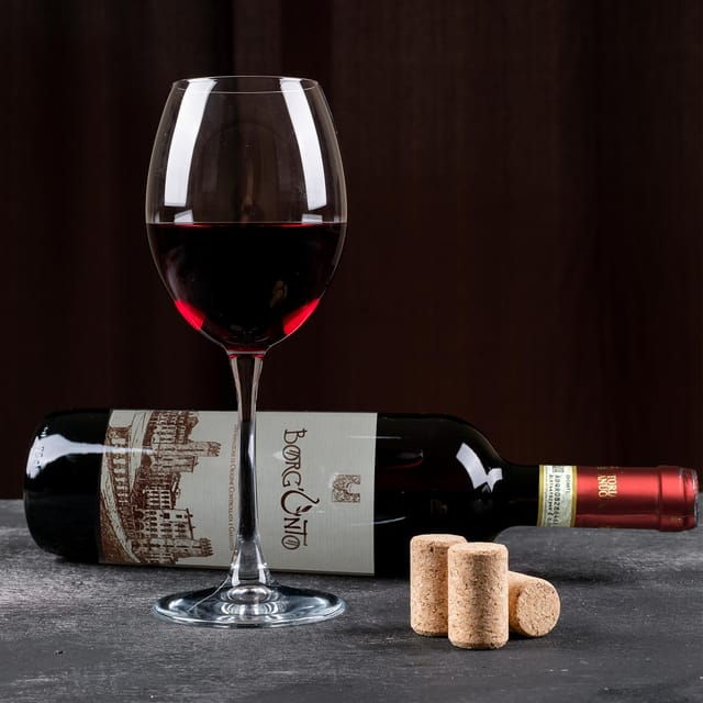 wine-tasting-experience-in-the-historical-centre