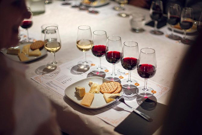 wine-tasting-gamla-stan-old-town-stockholm-event-team-building-kick-off