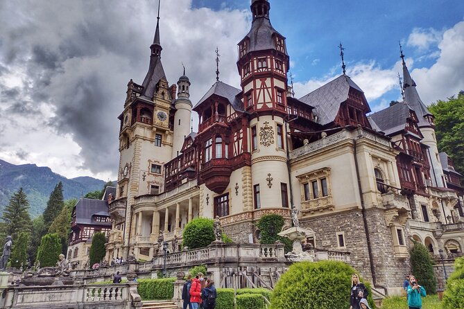 wine-tasting-private-tour-the-royal-palace-in-sinaia-from-bucharest