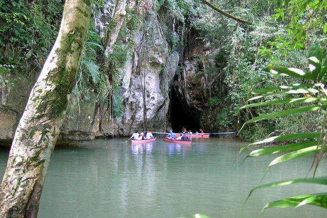 xunantunich-maya-pyramid-and-barton-creek-cave-canoeing-combo