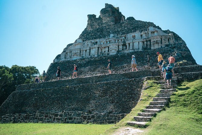 xunantunich-mayan-ruin-and-blue-hole-combo-tour