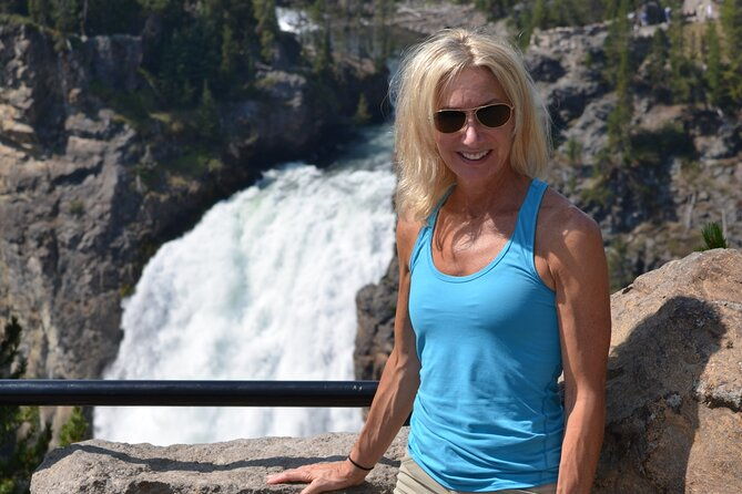 yellowstone-national-park-2-day-tour-upper-and-lower-loop