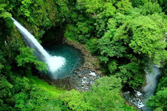 zipline-over-la-fortuna-waterfall-7-longest-lines