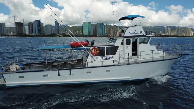 3-hour-honolulu-bottom-fishing-adventure-2