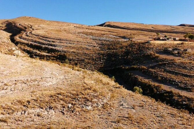 1-day-trek-in-the-crater-of-maragua-and-inca-trails-in-sucre
