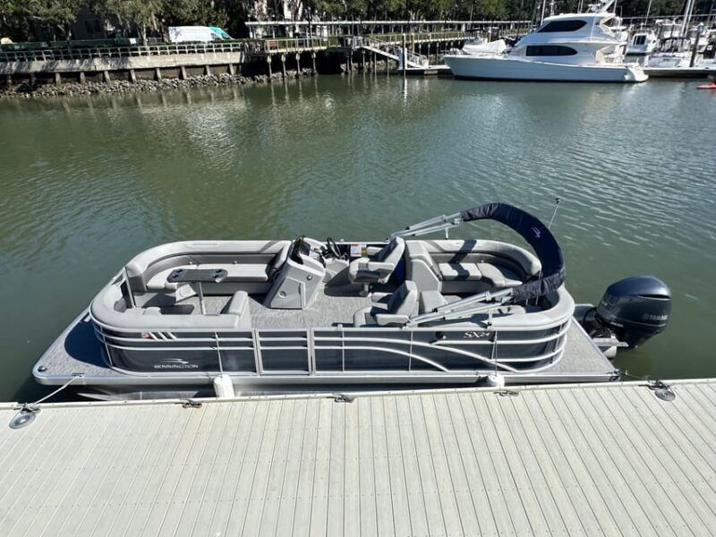2-hour-private-24-ft-luxury-pontoon-hilton-head-boat-rental