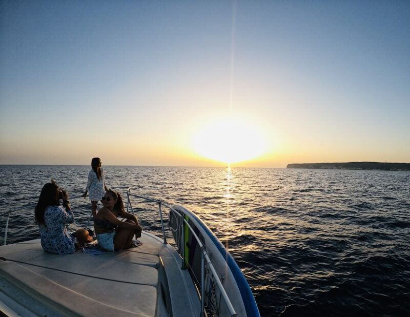 3-hour-boat-trip-at-sunset-with-the-sighting-delfini