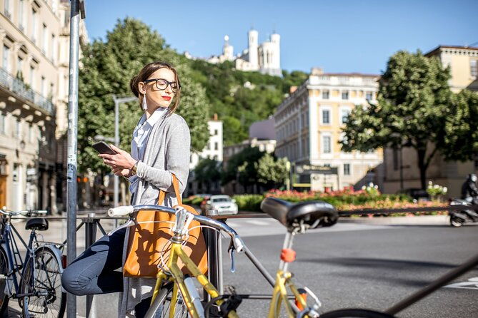 3-hours-private-bike-tour-in-lyon-with-a-guide