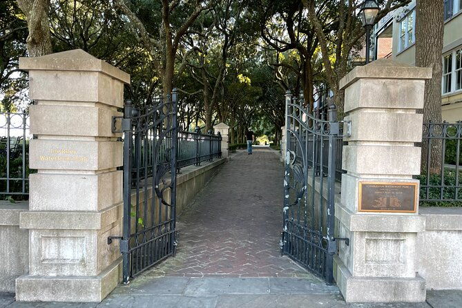 300-years-of-war-and-peacetime-in-charleston-a-self-guided-audio-tour