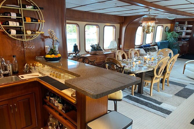 4-course-dinner-luxury-yacht-dinner-cruise-out-of-friday-harbor
