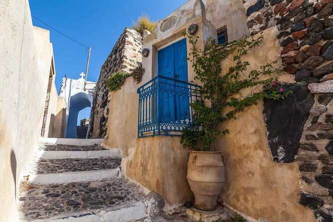 4-hours-private-custom-tour-in-santorini