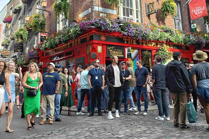 a-self-guided-audio-tour-of-dublins-temple-bar