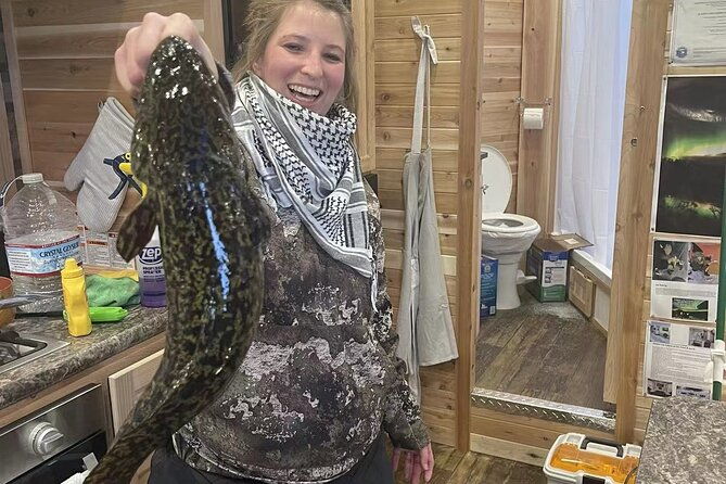 alaska-guided-luxury-ice-fishing-tour-small-group