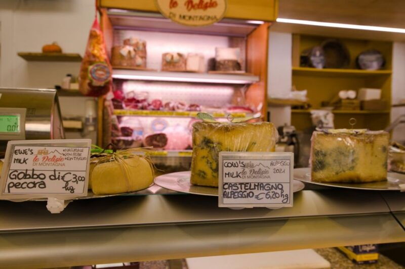 alba-history-walking-tour-and-food-tasting-with-a-local