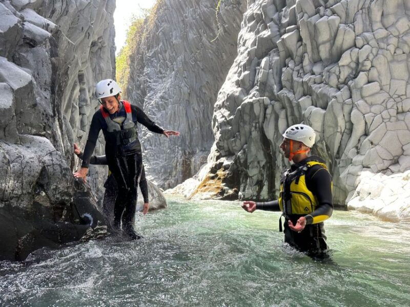 alcantara-river-and-gorges-bodyrafting-experience