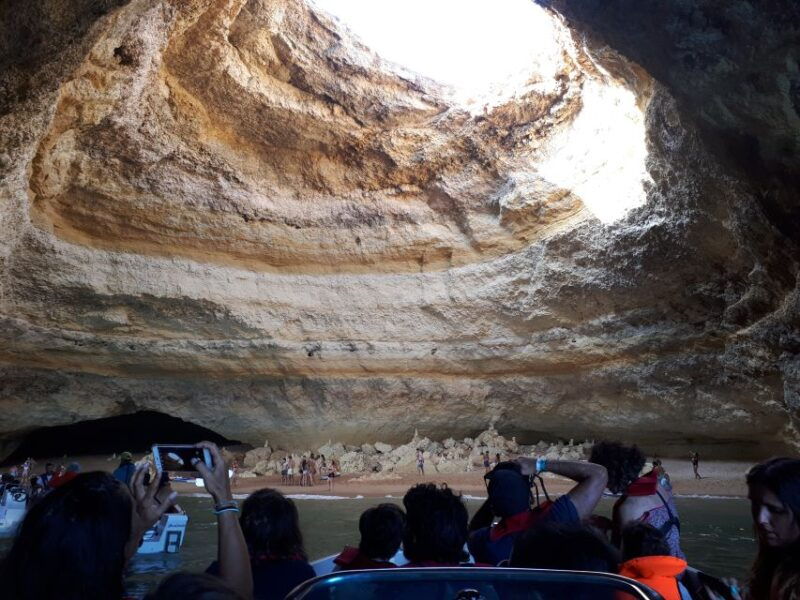 algarve-boat-trip-to-the-caves-of-benagil