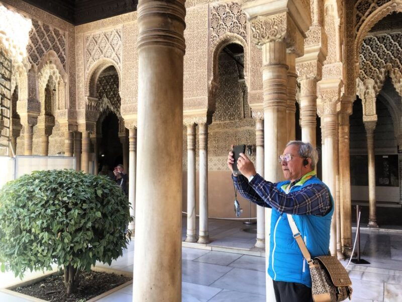 alhambra-and-nasrid-palaces-and-local-food-experience