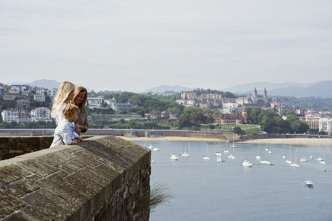 all-inclusive-private-family-photoshoot-in-san-sebastian