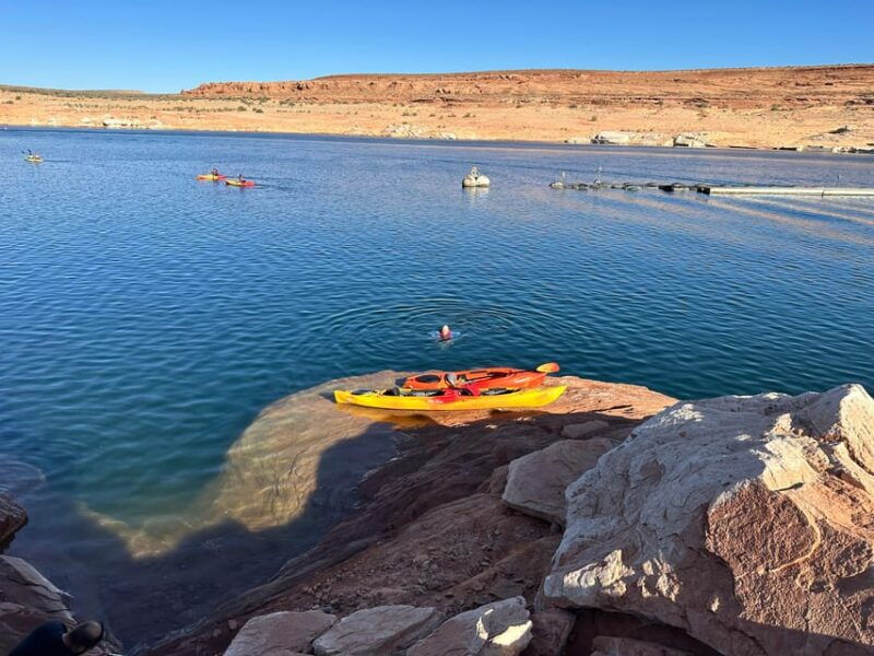 antelope-canyon-lake-powell-guided-kayaking-hike-tour