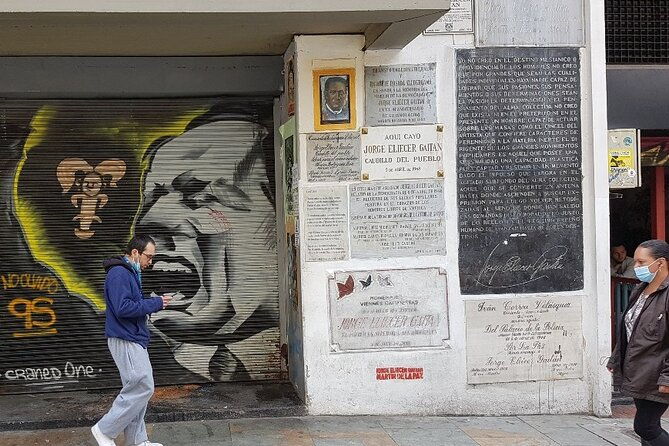 armed-conflict-and-violence-tour-in-bogota-colombia